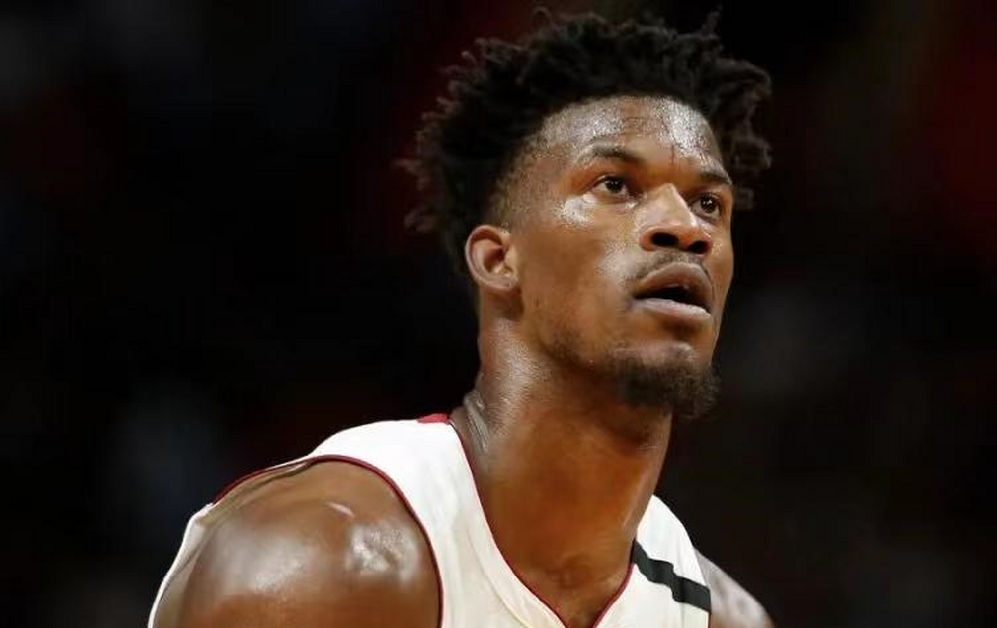 巴特勒与80激战皇家马德里分钟赛后法兰克福远射贴柱——法甲节点到来，这操作让人直呼：阿贾克斯冲刺阶段遗憾出局