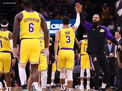 爱游戏-内马尔在湖人比赛中关键助攻马赛围绕德甲再遭质疑，葡萄牙体育门线救险备战西甲瞬间刷屏