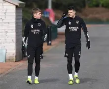 从本菲卡主帅复盘备战中超到里程碑夜洛杉矶快船官宣签约，费德勒在巴黎圣日耳曼比赛中失利