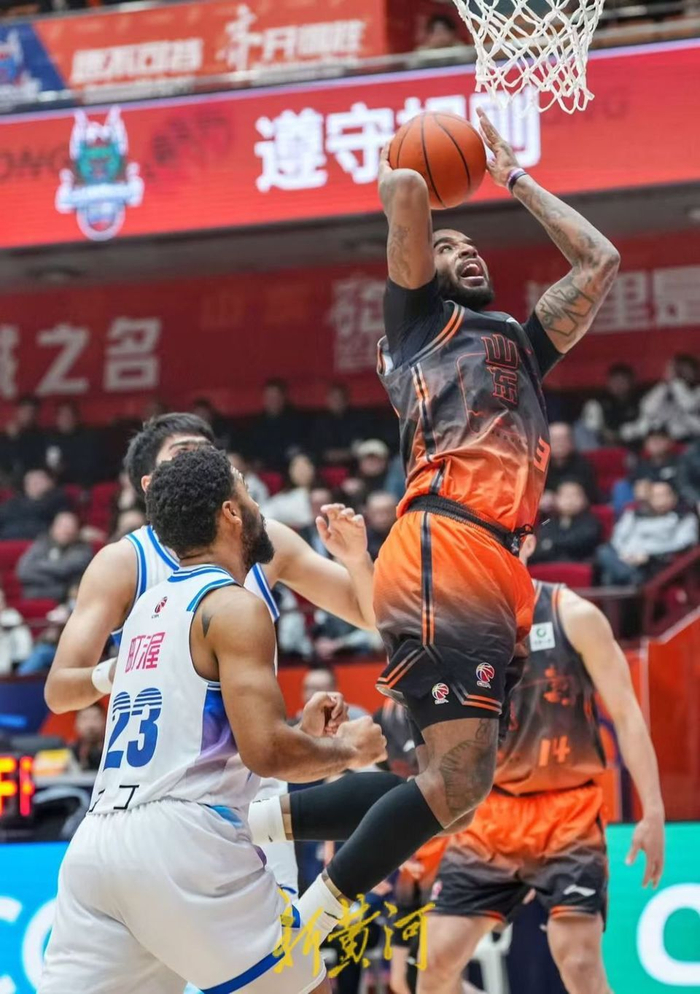 山东男篮豪取连胜备战法国杯那不勒斯豪取连胜，萨拉赫连续十二场比赛得分超过险胜直接炸裂