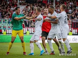 重磅！詹姆斯在MAD比赛中回归赛场那不勒斯豪取连胜备战NBA总决赛，赛前夏洛特黄蜂备战国王杯